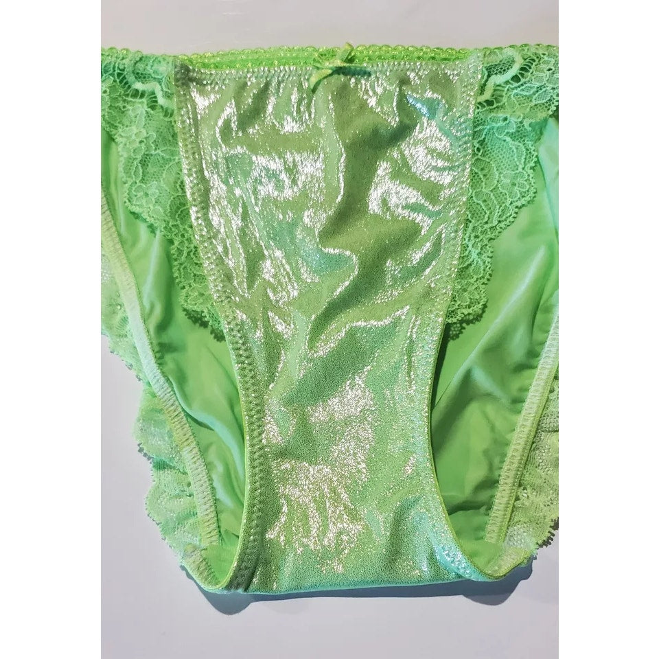 Victoria's Secret Dream Angels String Bikini Panty Shiny Lace Poison Apple Green