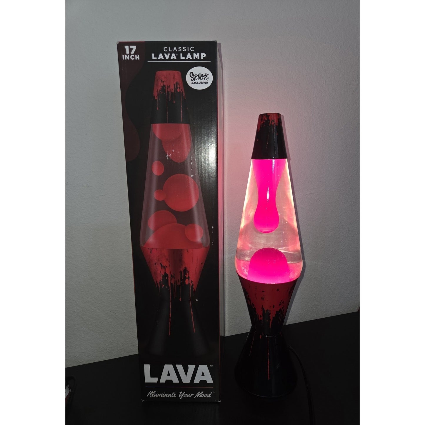 New Lava Lamp Bloody Red Midnight Blood 17" 32 Oz Red Wax Blood Splatter