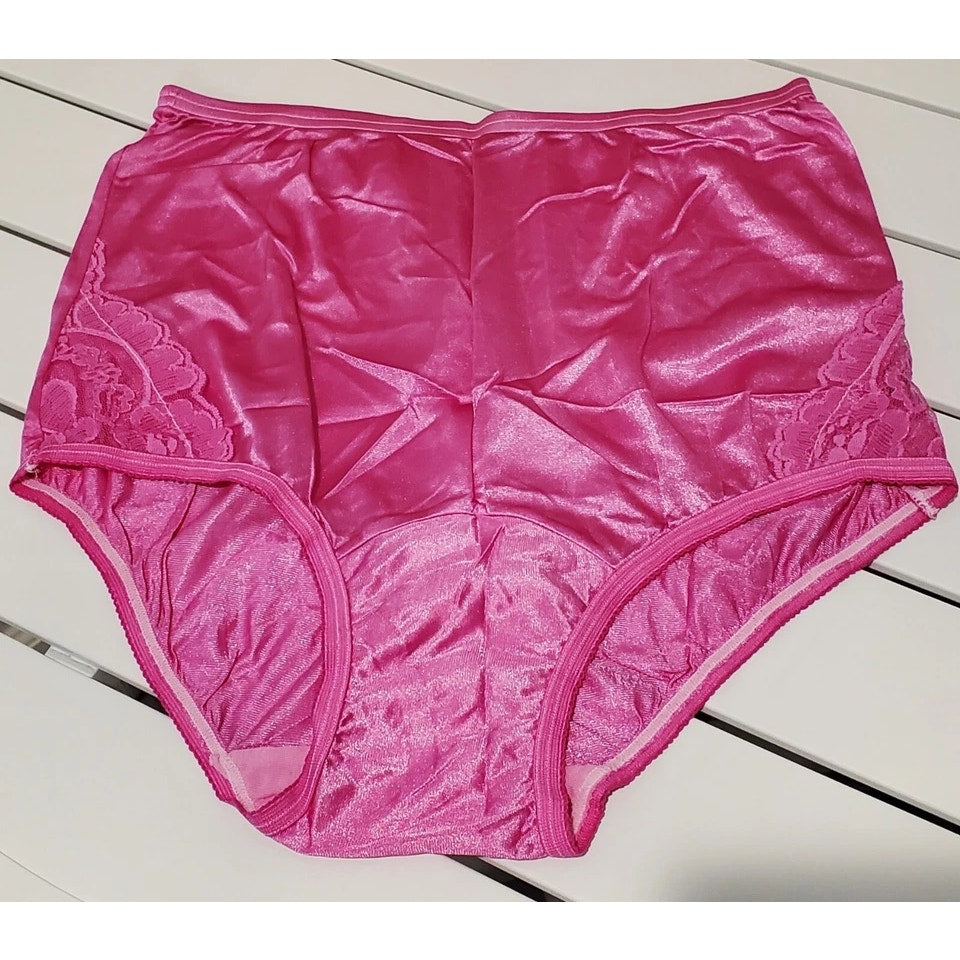 Vanity Fair Lace Nouveau Nylon Full Cut Panty Lace Shiny Dream Time Pink