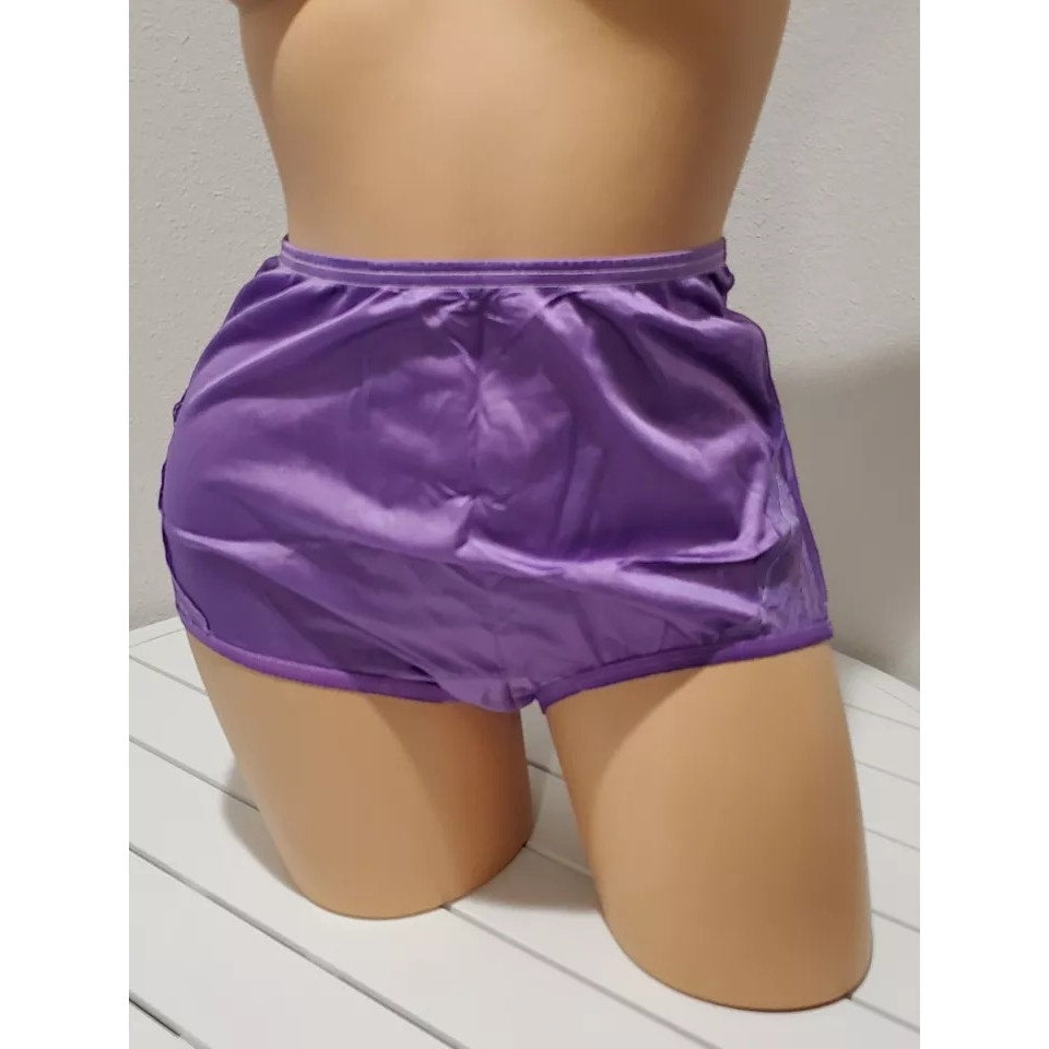 Vanity Fair Lace Nouveau Nylon Full Cut Panty Lace Shiny Purple Fantasy
