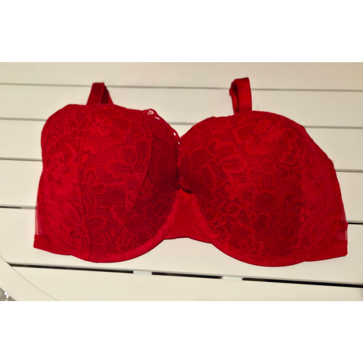 Victoria's Secret Lined Demi Bra 38DDD Floral Lace Convertible Straps Red