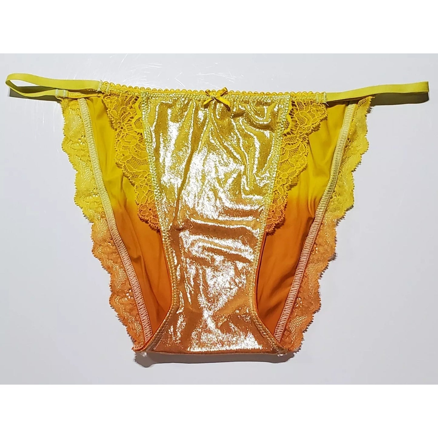 Victoria's Secret Dream Angels String Bikini Panty Shiny Lace Trim Caliente Ombre