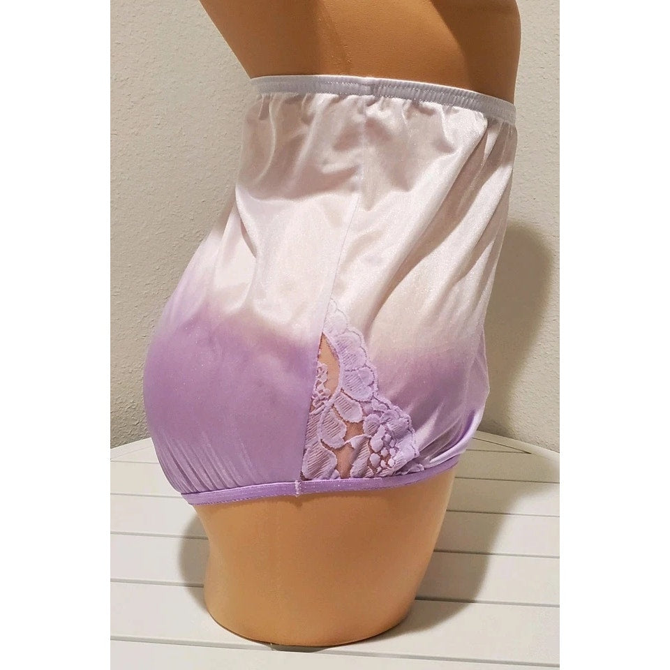 Vanity Fair Lace Nouveau Nylon Full Cut Panty Lace Shiny Static Electric Purple