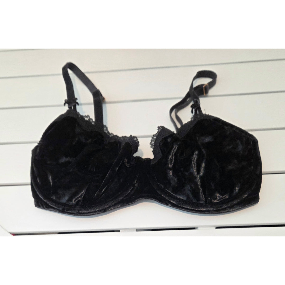 Victoria's Secret Dream Angels Velvet Push Up Unpadded Bra Black 34DD