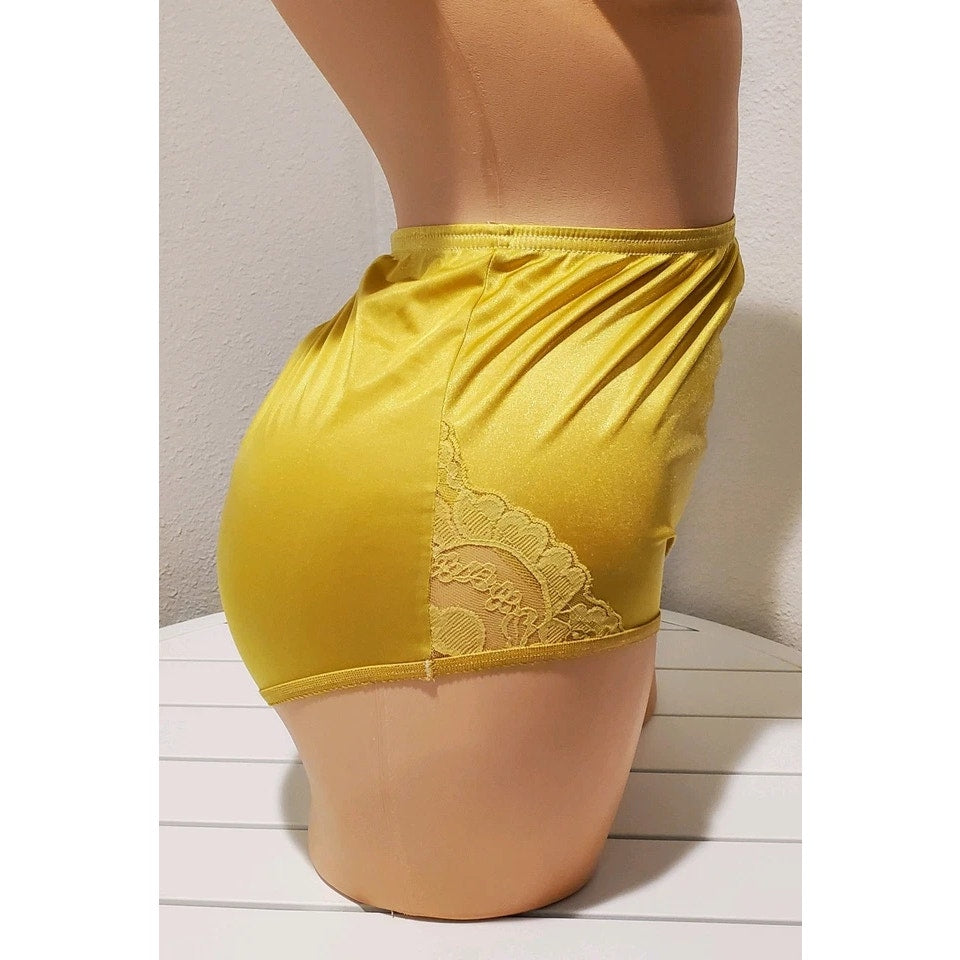 Vanity Fair Lace Nouveau Nylon Full Cut Panty Lace Shiny Bold Gold