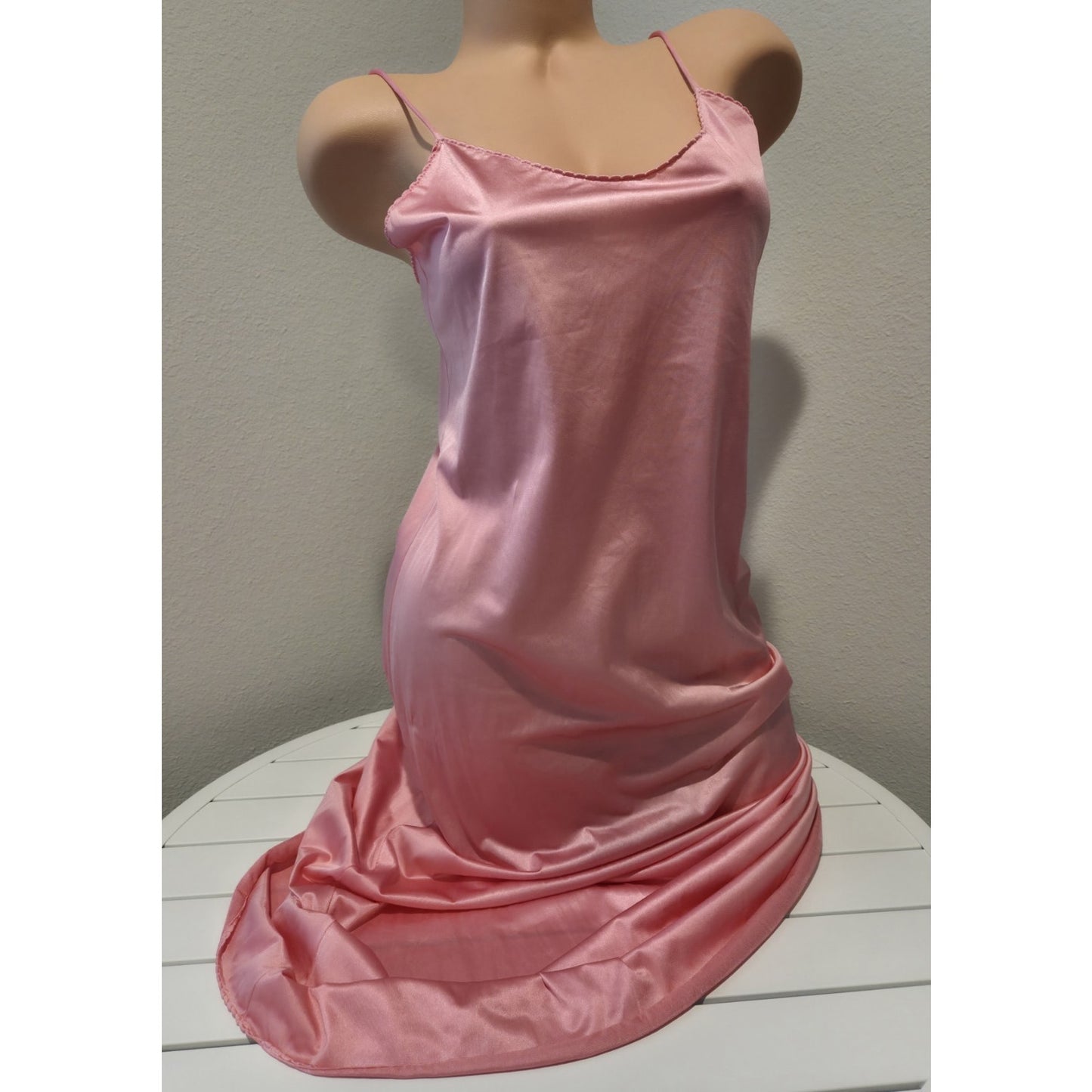 Vanity Fair 10-717 Vintage Nylon Full Slip Dress Made in USA Pink 34 32/40