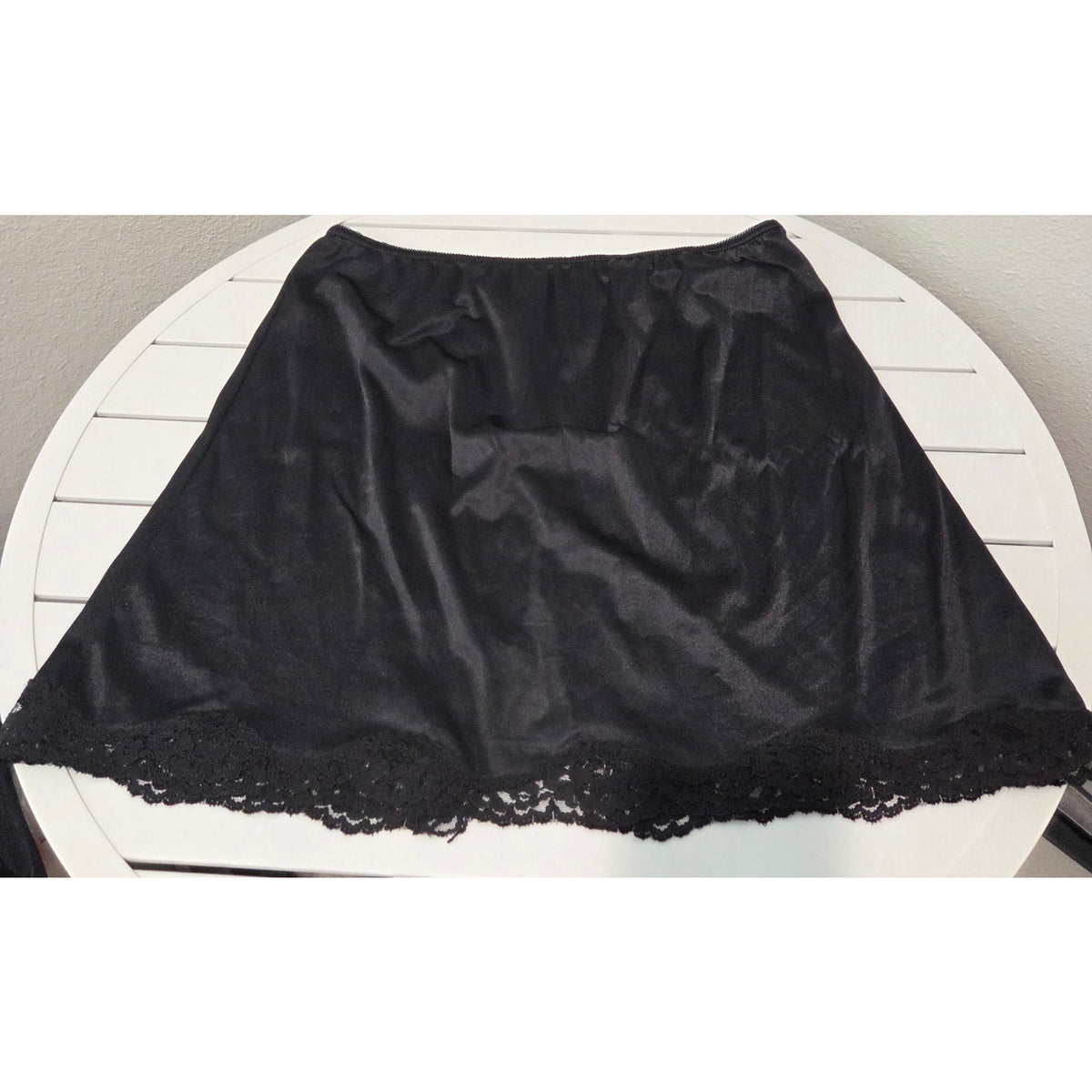Mel-Lin Vintage Nylon Half Slip Lace Trim Back Slit Black Size XL RN 53167