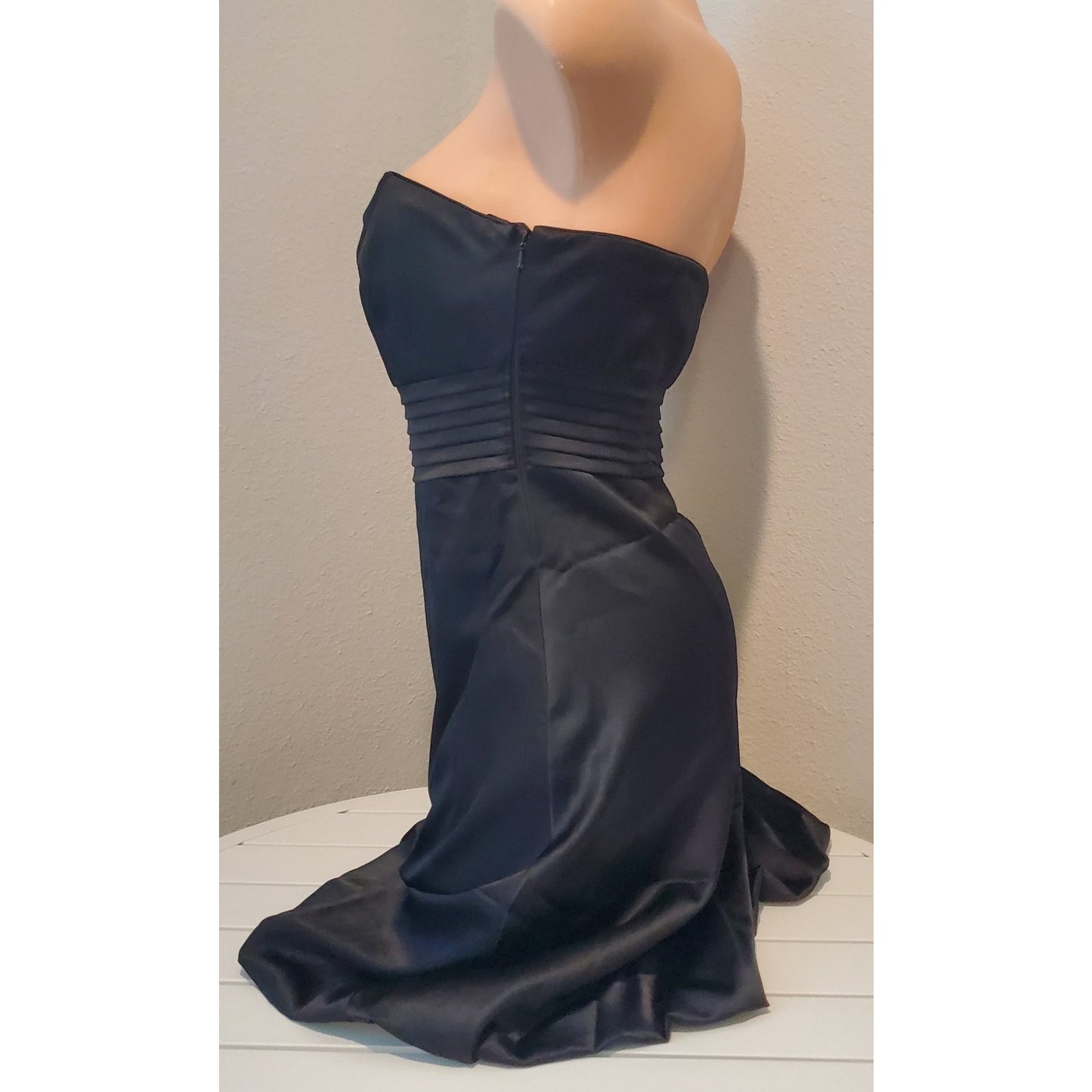 White House Black Market Strapless Pleated Knee-Length Dress Black Size 4