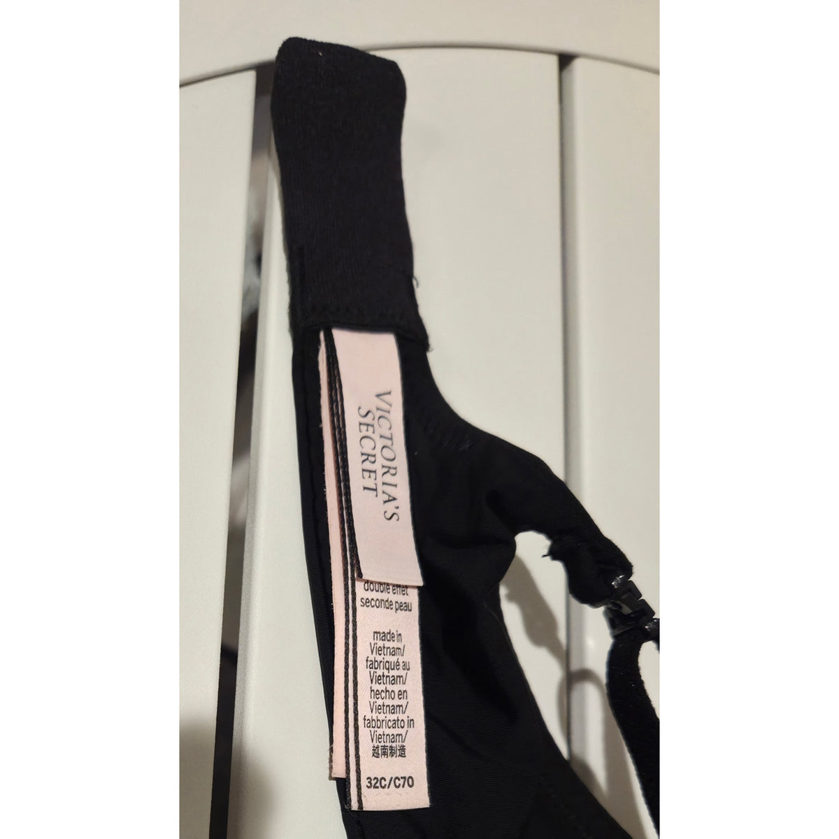 Victoria's Secret The T-Shirt Lightly Lined Wireless Bra Black Size 32C