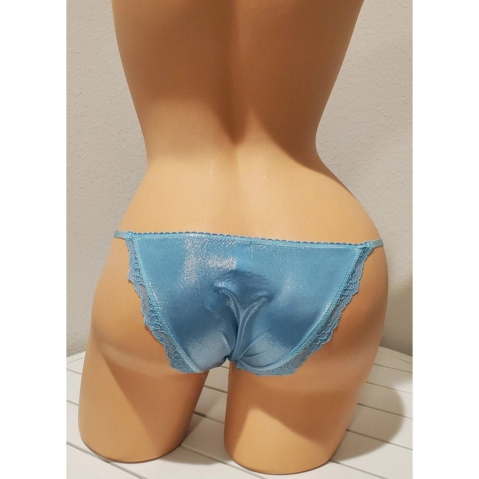 Victoria's Secret Dream Angels String Bikini Panty Shiny Lace Trim Baby Blue 4XS