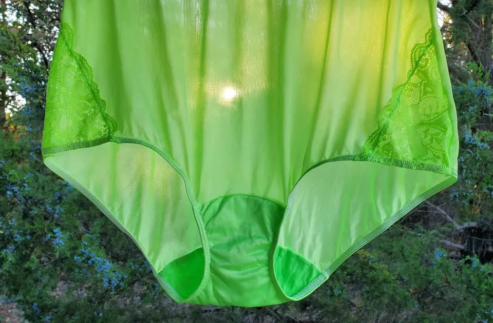 Shadowline LACE Panty Silky Nylon GREEN Citron Full Brief 17082 - Star Vintage & More